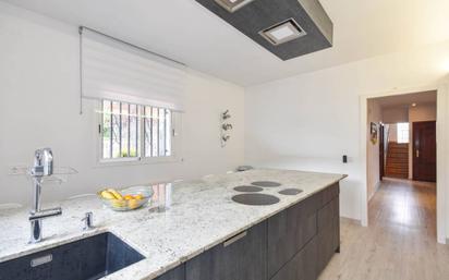 Kitchen of House or chalet for sale in Vallromanes  with Air Conditioner, Heating and Private garden