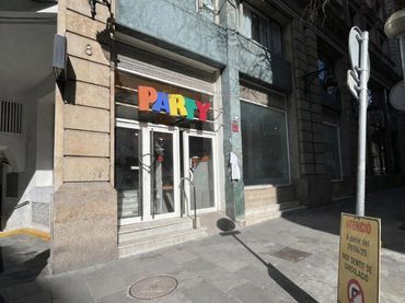 Locale commerciale in affitto a C/ Pintor Fortuny