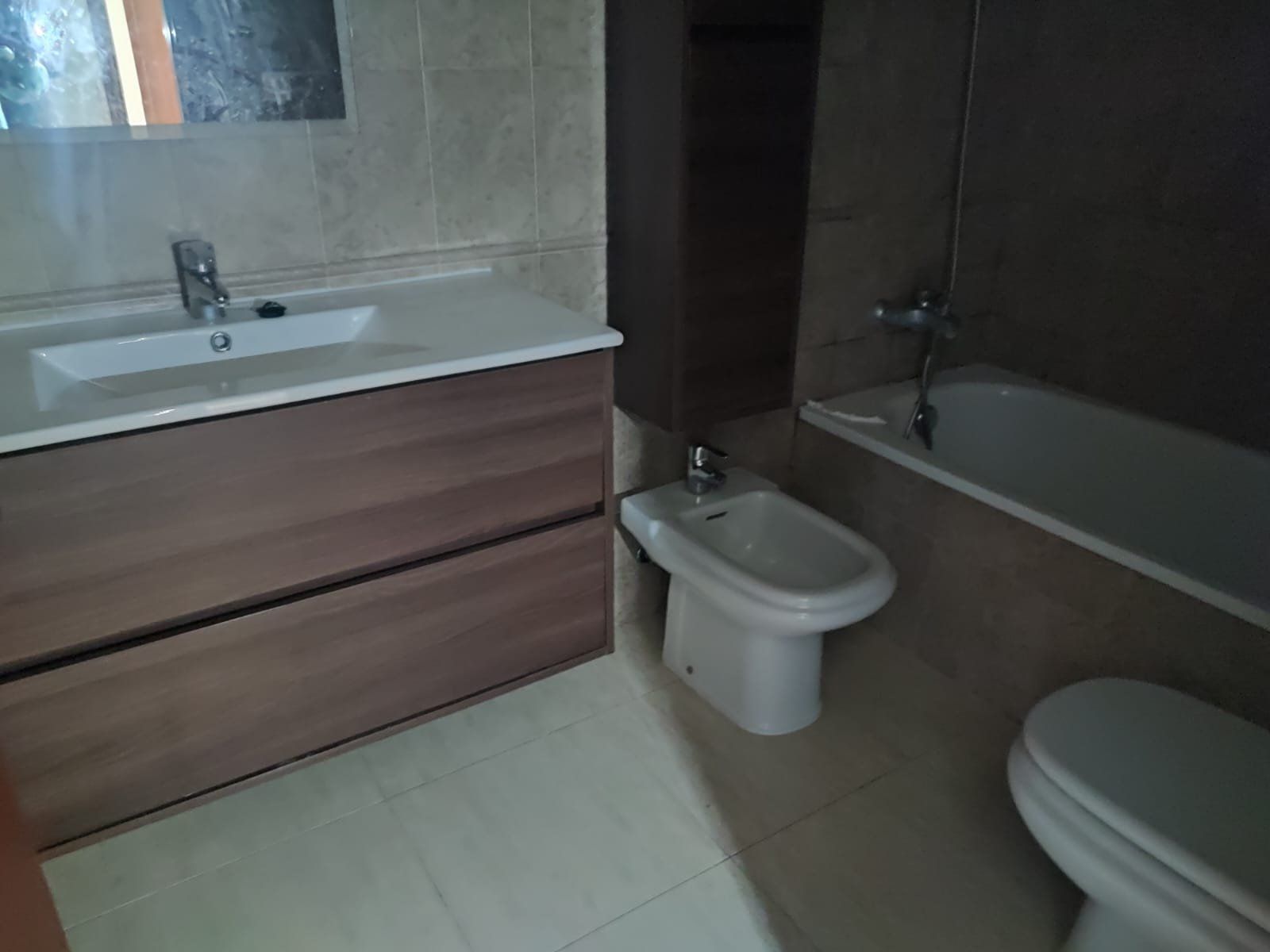 Flat for sale in Llandels