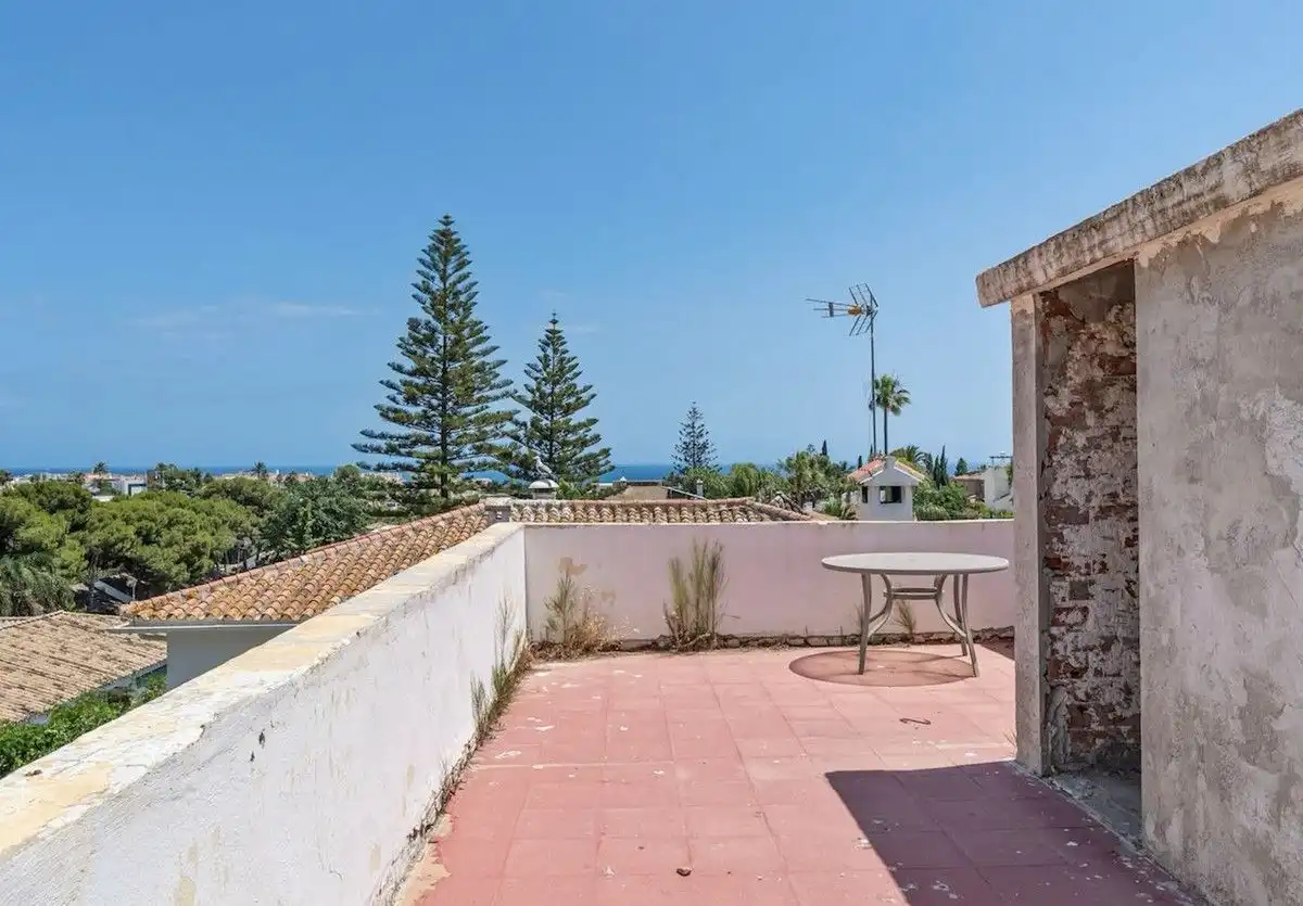 Chalet con piscina en venta en Nueva Andalucía, imagen 4