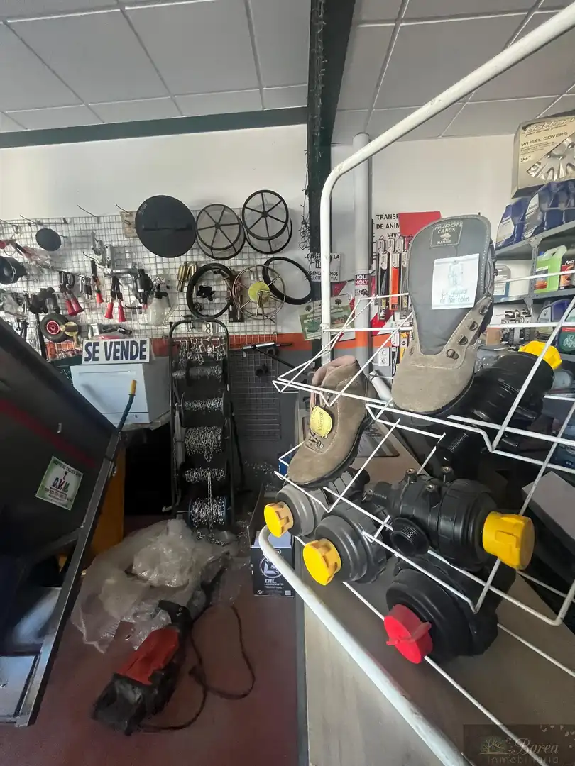 Nau industrial en venda en Iznájar