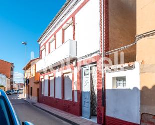 Vista exterior de Casa o xalet en venda en Valencia de Don Juan