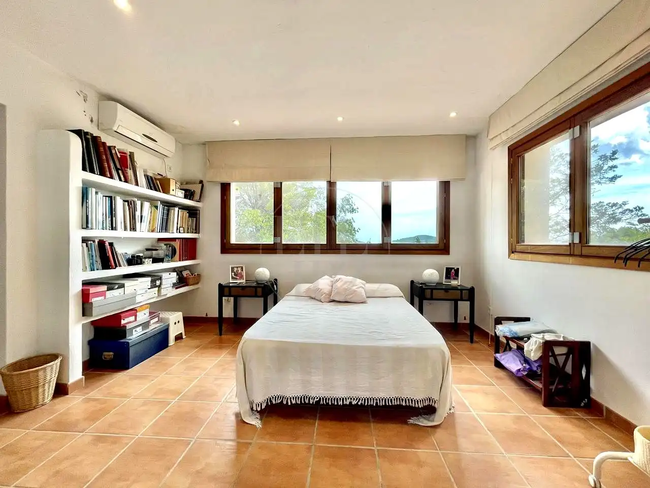 Dormitori de Casa o xalet en venda en Sant Joan de Labritja amb Aire condicionat, Jardí privat i Piscina
