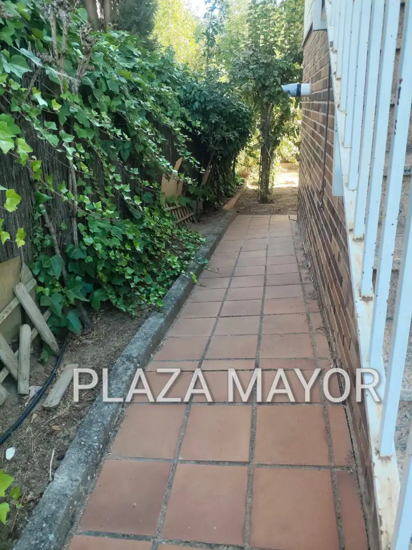 Casa o xalet en venda en Santa Marta de Tormes amb Calefacció, Jardí privat i Parquet