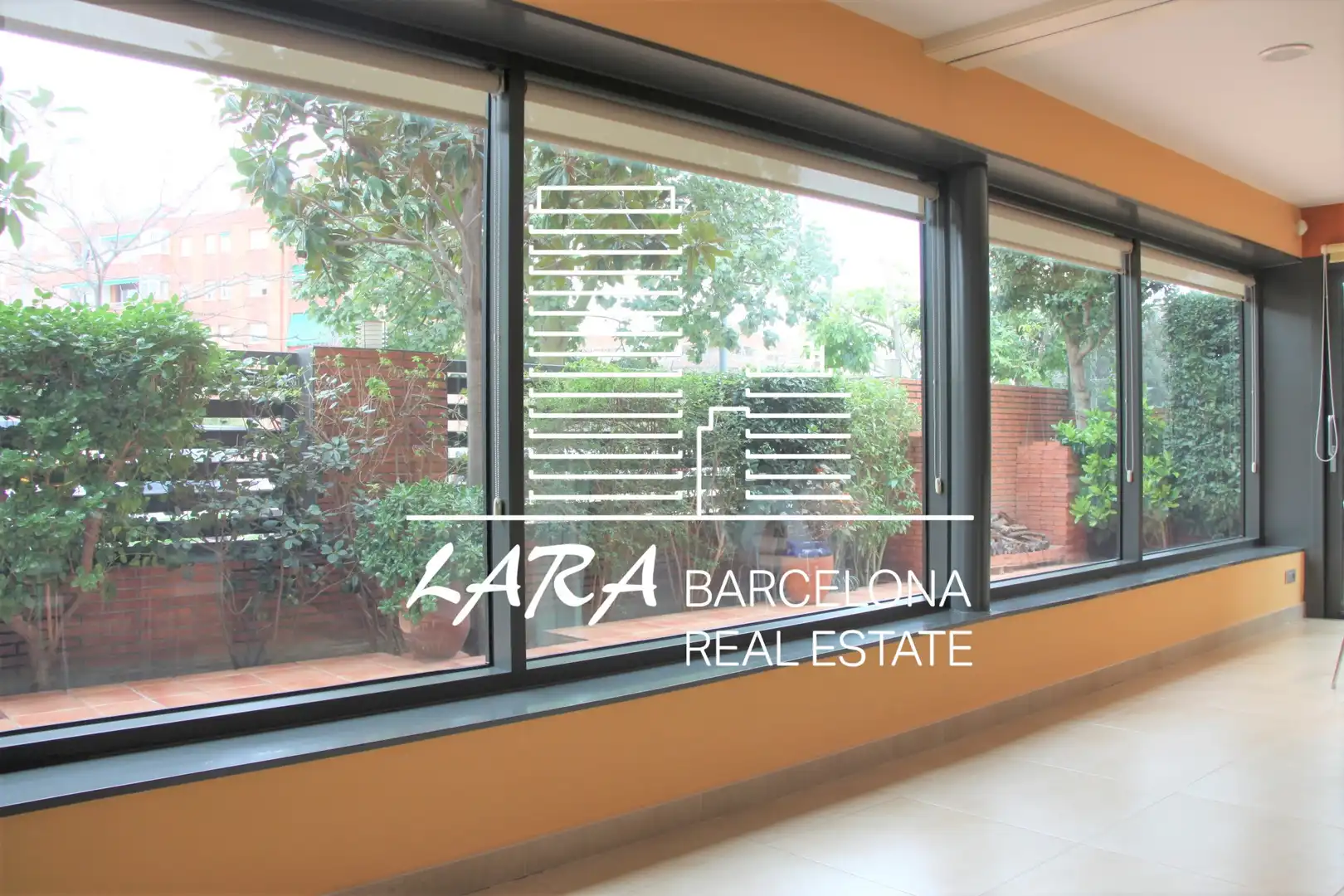 Vista exterior de Casa o chalet de alquiler con opción a compra en Viladecans con Aire acondicionado, Calefacción y Jardín privado