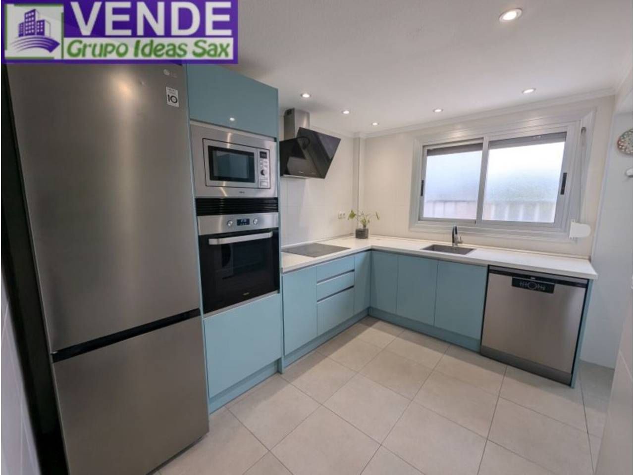 Cuina de Pis en venda en Salinas amb Aire condicionat i Moblat