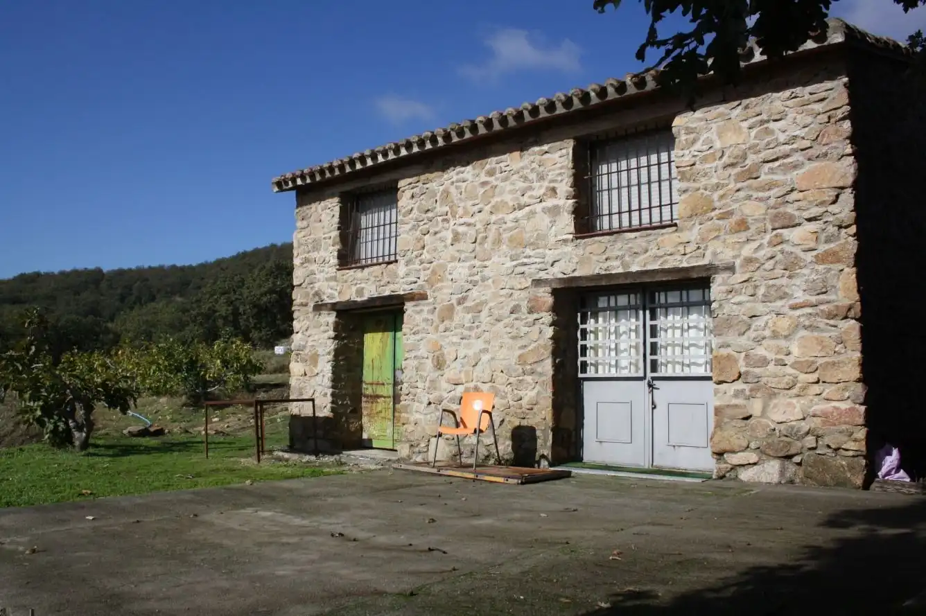 Vista exterior de Finca rústica en venta en Torremenga con Jardín privado, Terraza y Amueblado