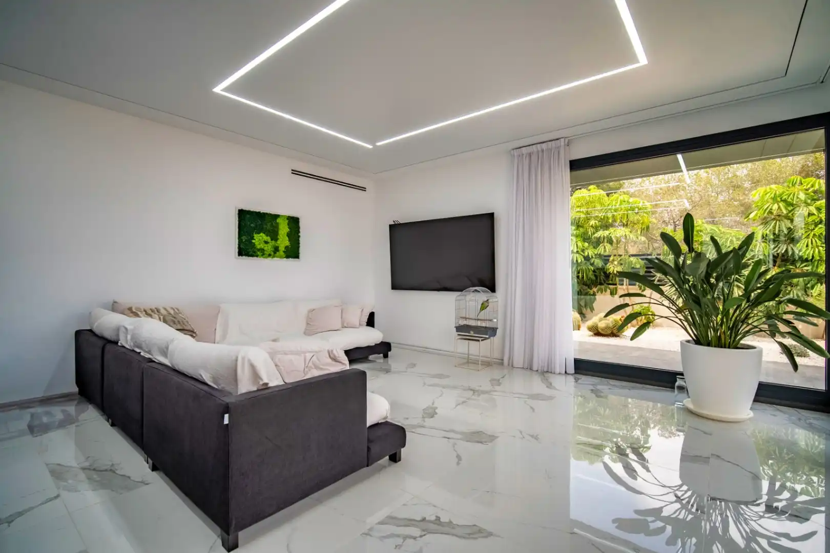 Sala d'estar de Casa o xalet en venda en Benidorm amb Piscina