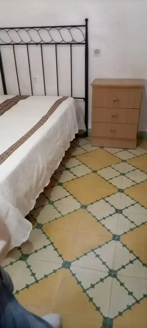 Habitación de Piso para compartir en Dos Hermanas con Aire acondicionado, Amueblado y Horno