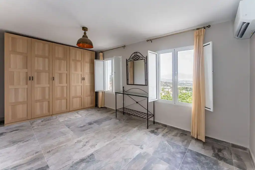 Casa aparellada amb jardí en venda a Centro, imagen 26