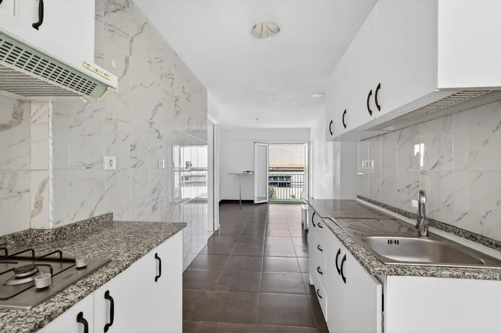 Küche von Wohnung zum Verkauf in Alicante / Alacant mit Terrasse, Schwimmbad und Balkon