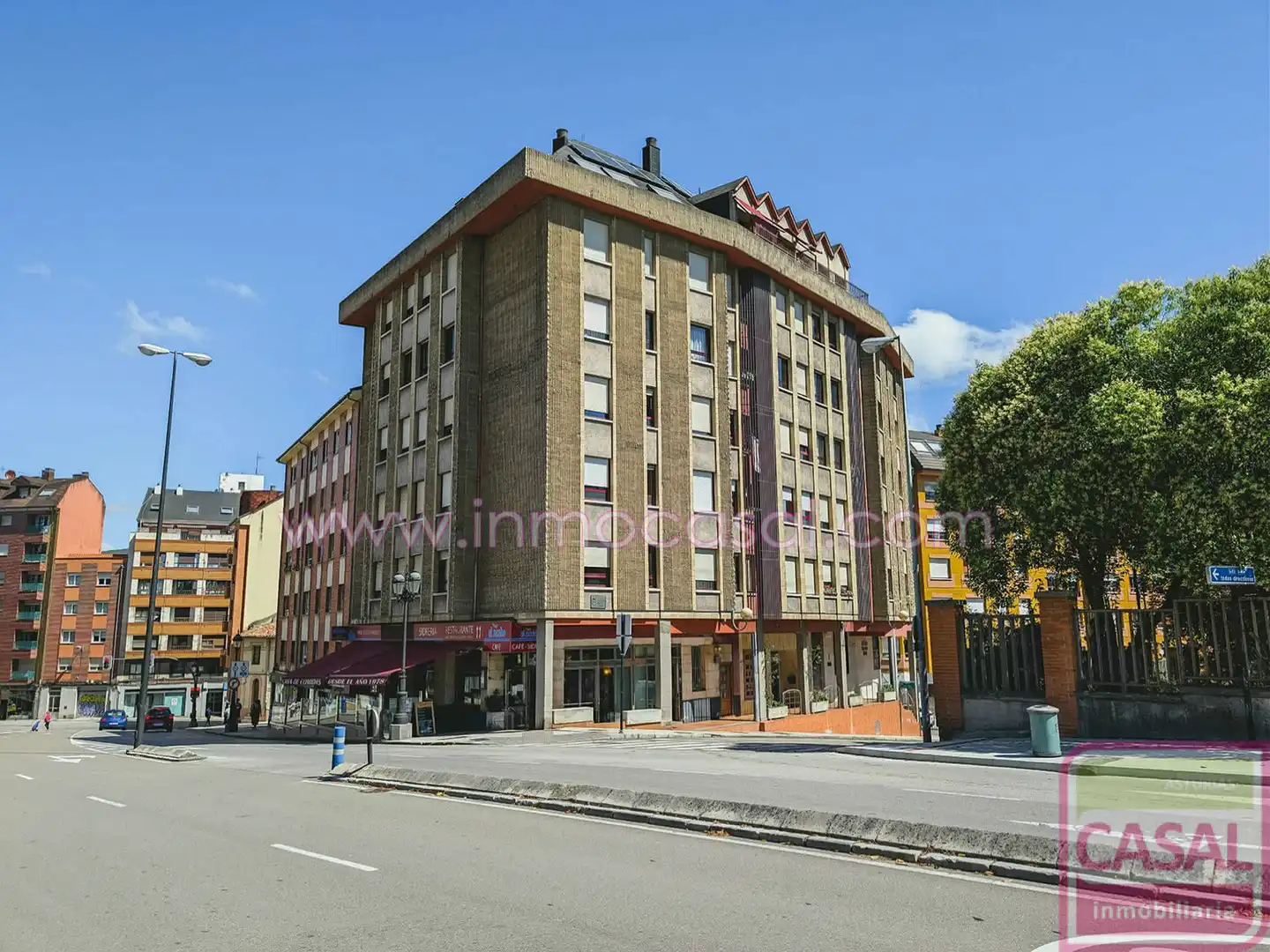 Außenansicht von Wohnung zum Verkauf in Oviedo  mit Heizung, Abstellraum und Möbliert