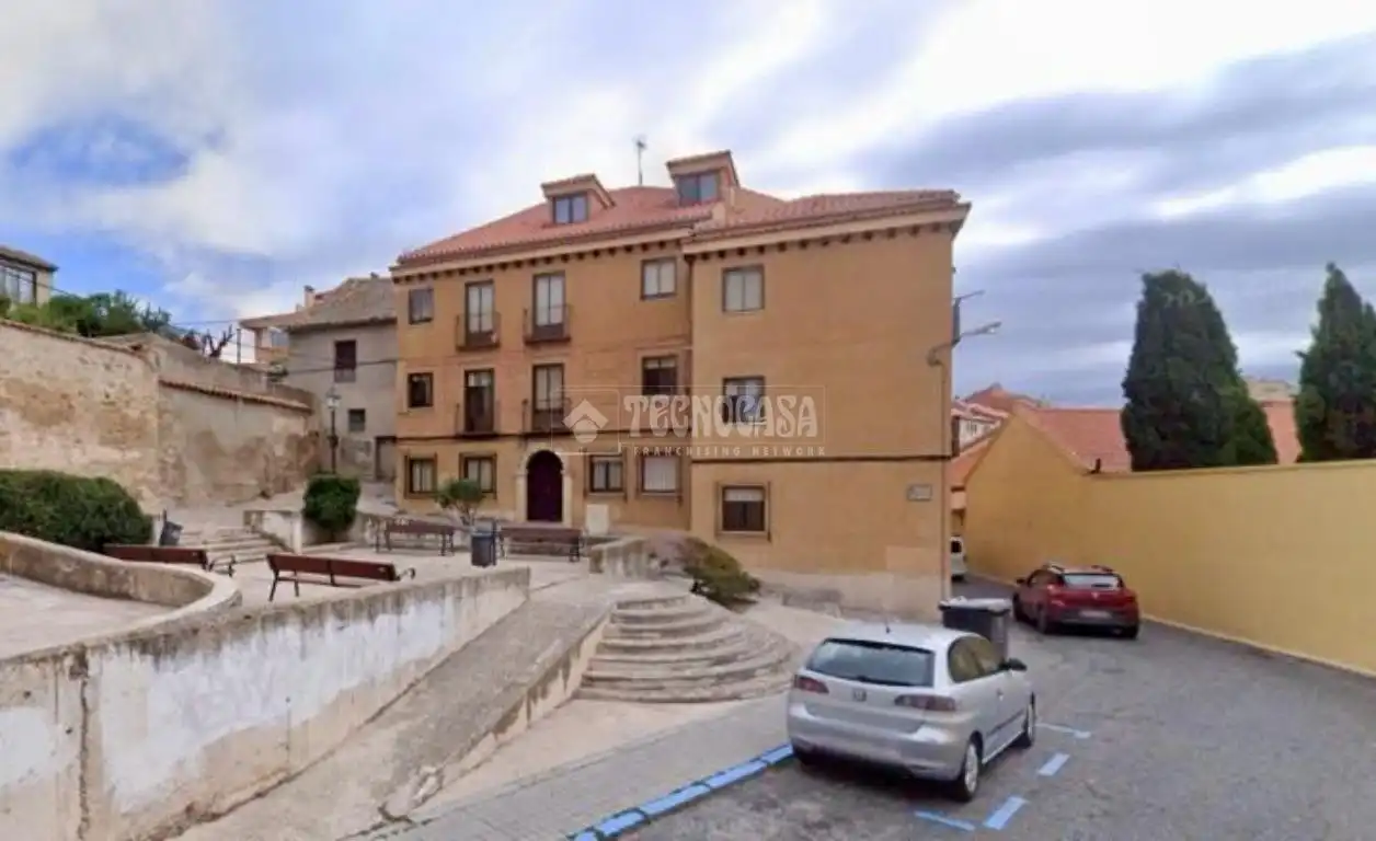Vista exterior de Piso en venta en Segovia Capital con Calefacción y Balcón