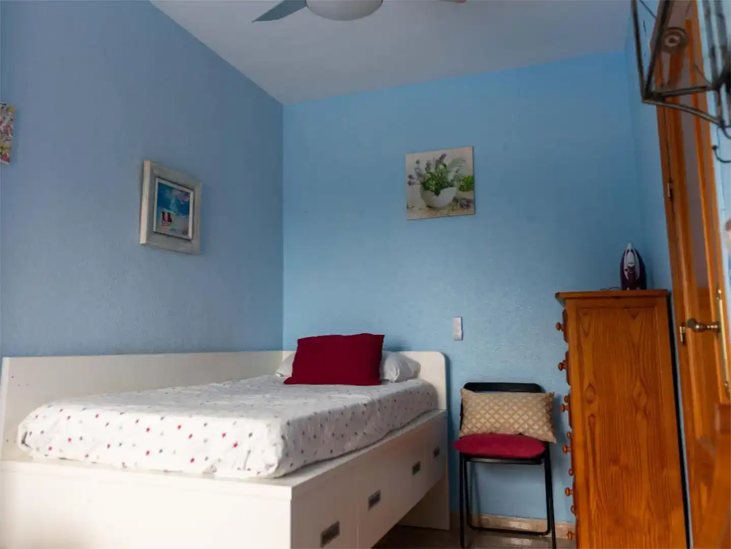 Dormitori de Apartament de lloguer en Almuñécar amb Piscina i Moblat