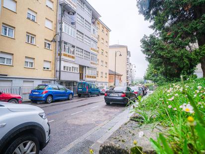 Vista exterior de Apartament en venda en Avilés amb Terrassa i Balcó
