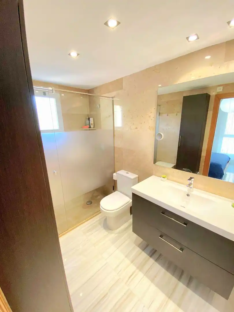 Badezimmer von Wohnung zur Miete in Jávea / Xàbia mit Klimaanlage, Heizung und Terrasse