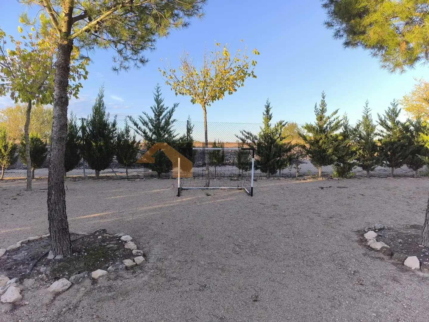 Finca rústica en venta en La Roda con Jardín privado