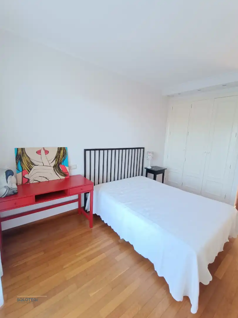 Bedroom of Flat for rent in Usurbil  with Heating, Terrace and Furnished