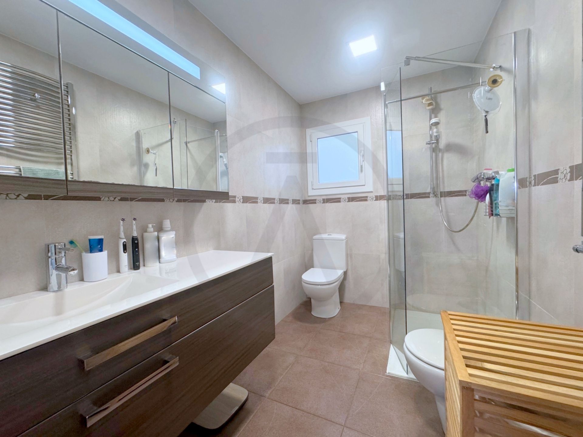 Bathroom of Flat for sale in Terrassa  with Heating and Parquet flooring