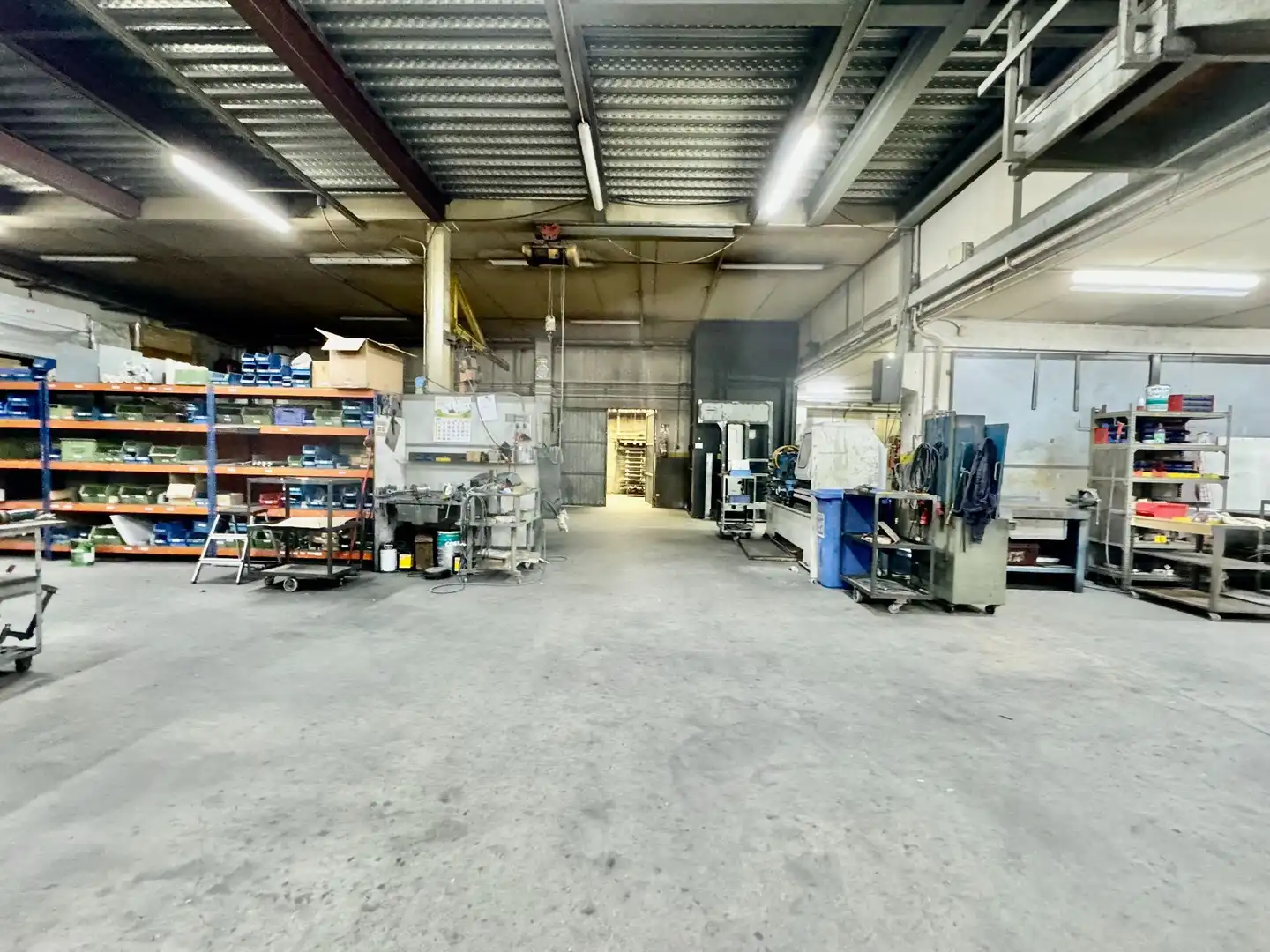 Fabrikhallen zur Miete in Balenyà
