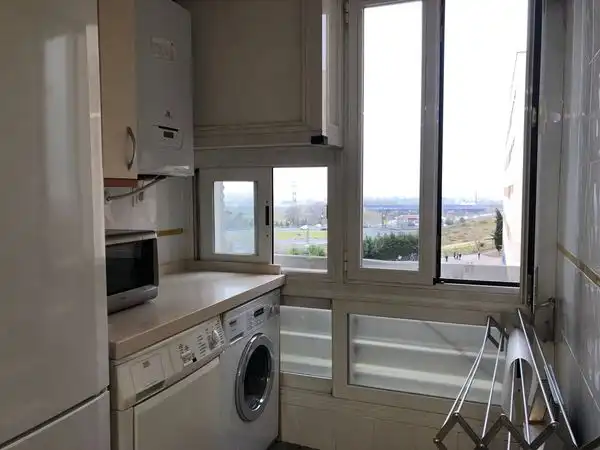 Cuina de Pis de lloguer en Madrid amb Aire condicionat, Calefacció i Parquet