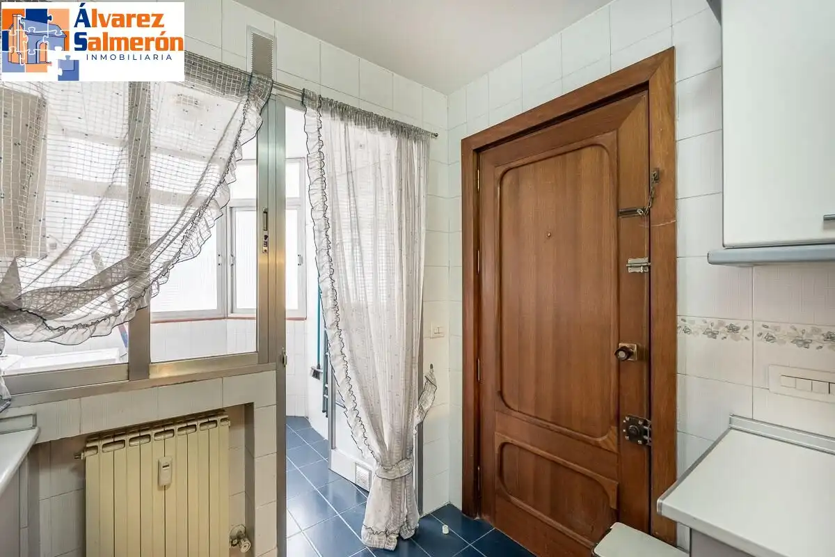Flat with lift for sale in Beiro, imagen 9