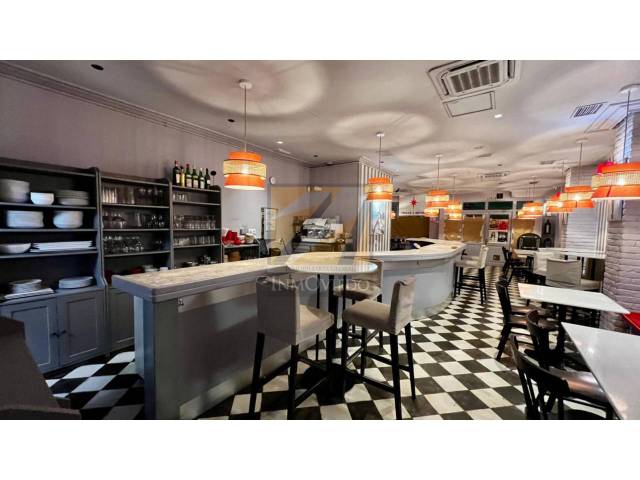 Local comercial en Alquiler en Santa Doradía, 23 en Barrio del Centro