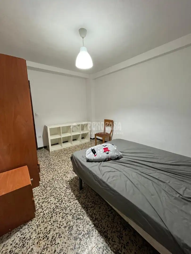 Bedroom of Flat for sale in Sevilla