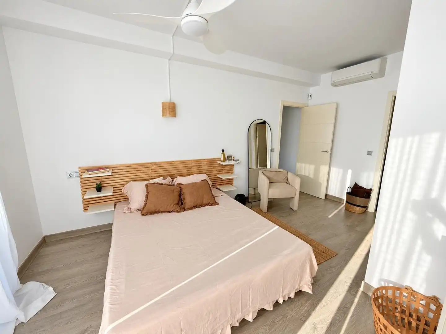 Habitación de Piso en venta en Fuengirola con Aire acondicionado, Jardín privado y Terraza