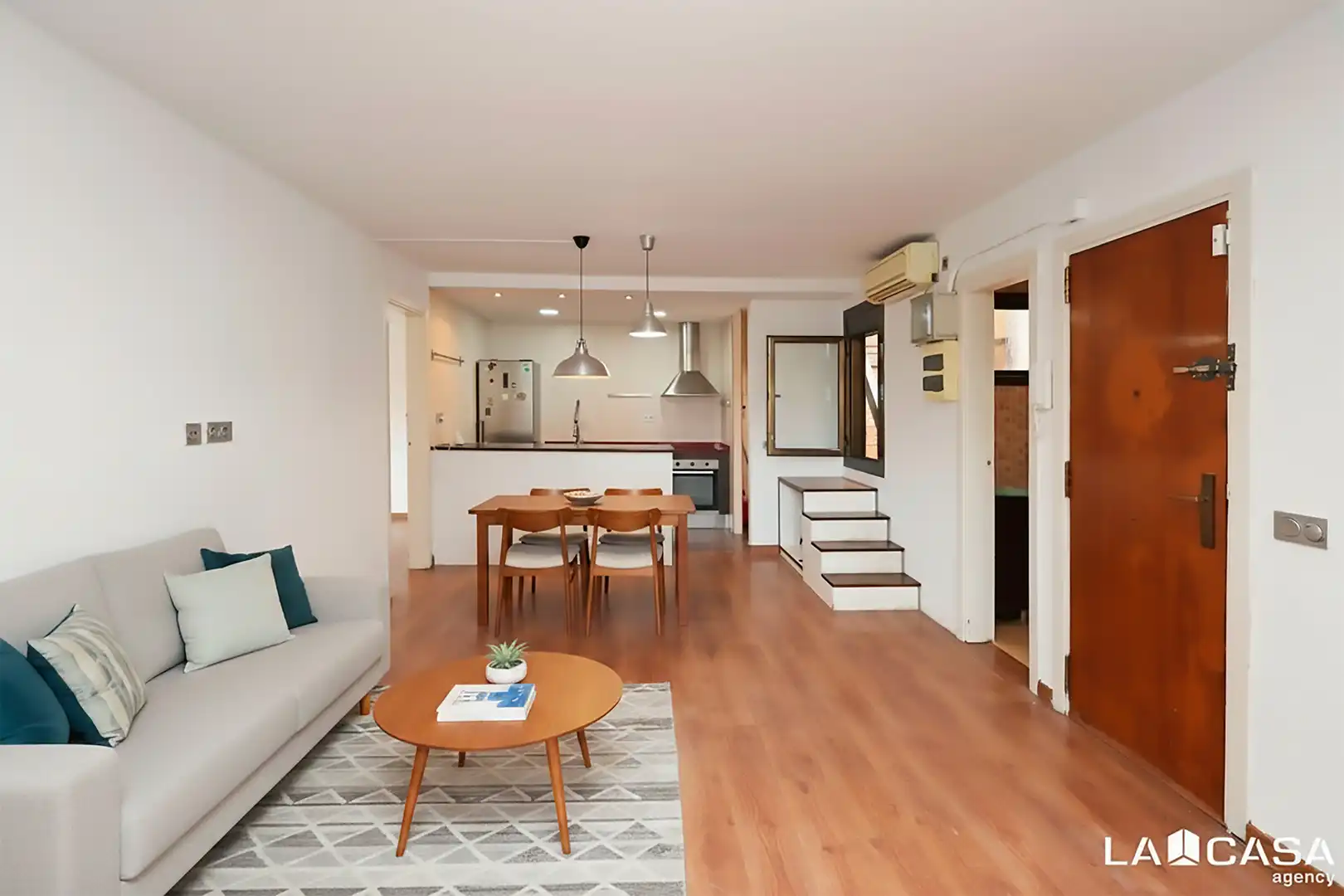 Sala de estar de Ático en venta en L'Hospitalet de Llobregat con Balcón