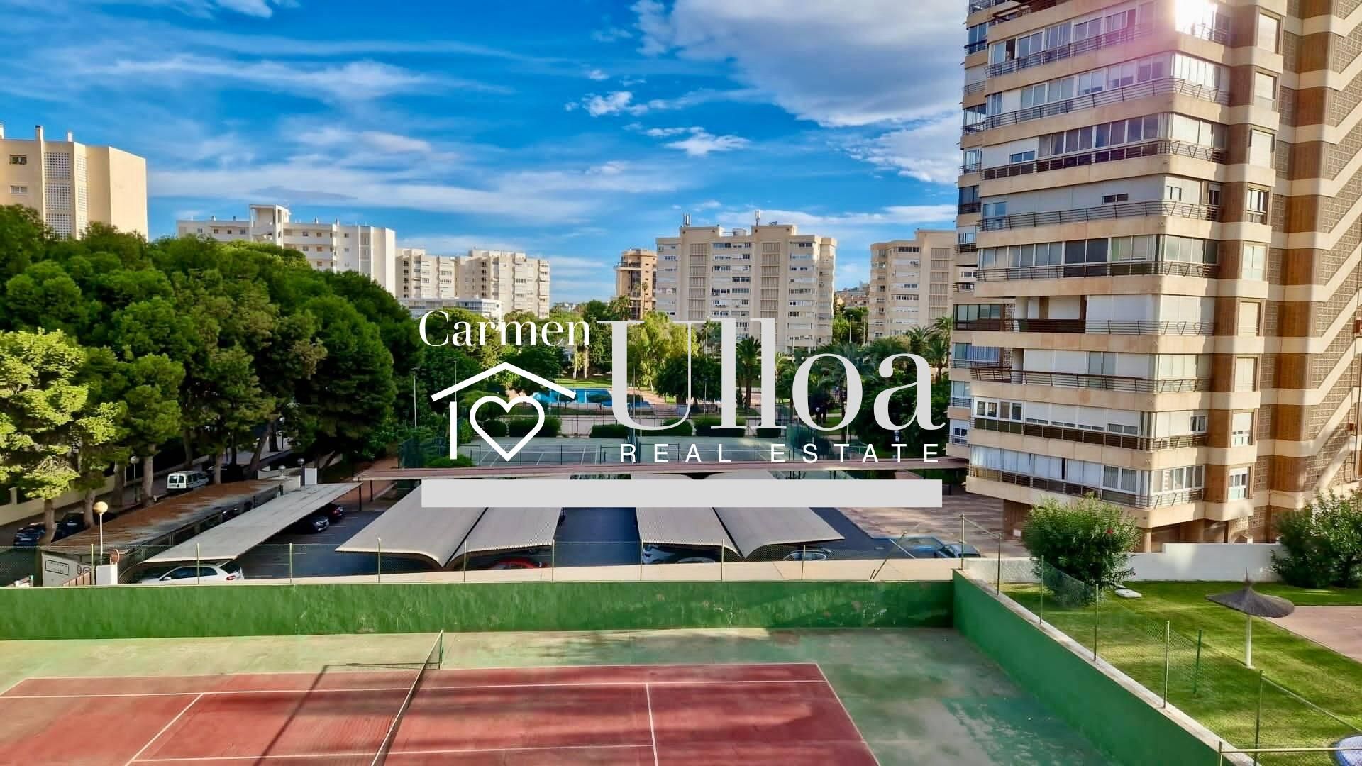 Vista exterior de Pis en venda en Alicante / Alacant amb Aire condicionat, Calefacció i Piscina comunitària