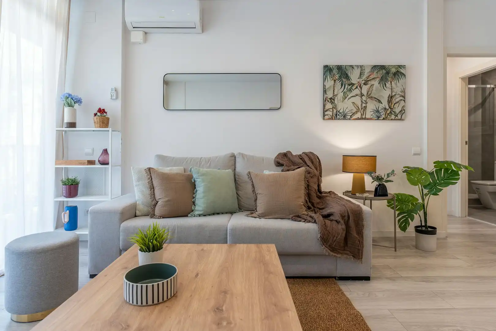 Living room of Flat for rent in Barcelona  with Air Conditioner, Heating and Furnished