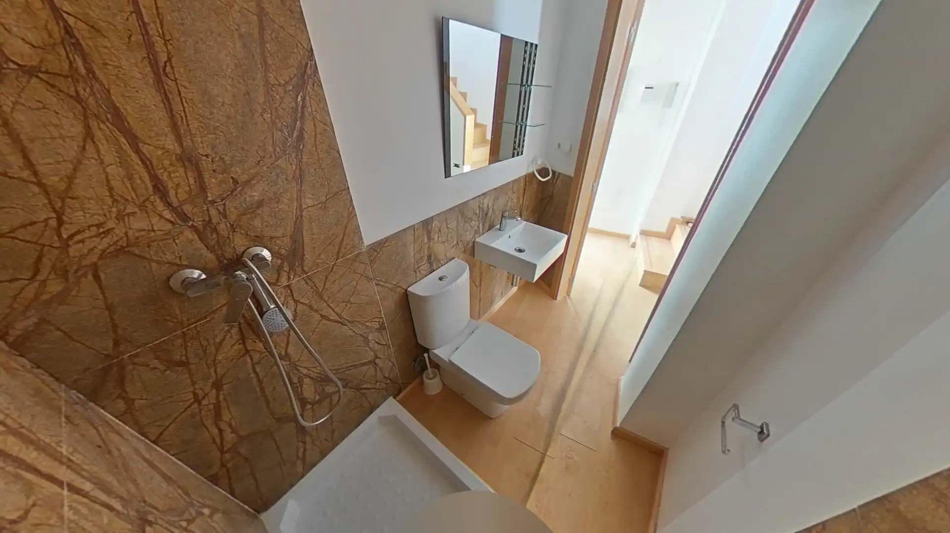 Baño de Piso en venta en L'Ampolla con Terraza