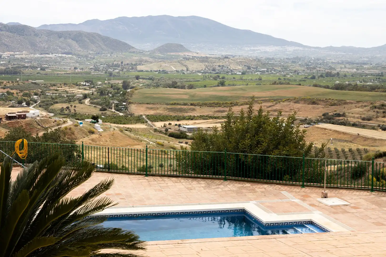 Piscina de Casa adosada en venda en Cártama amb Terrassa i Balcó