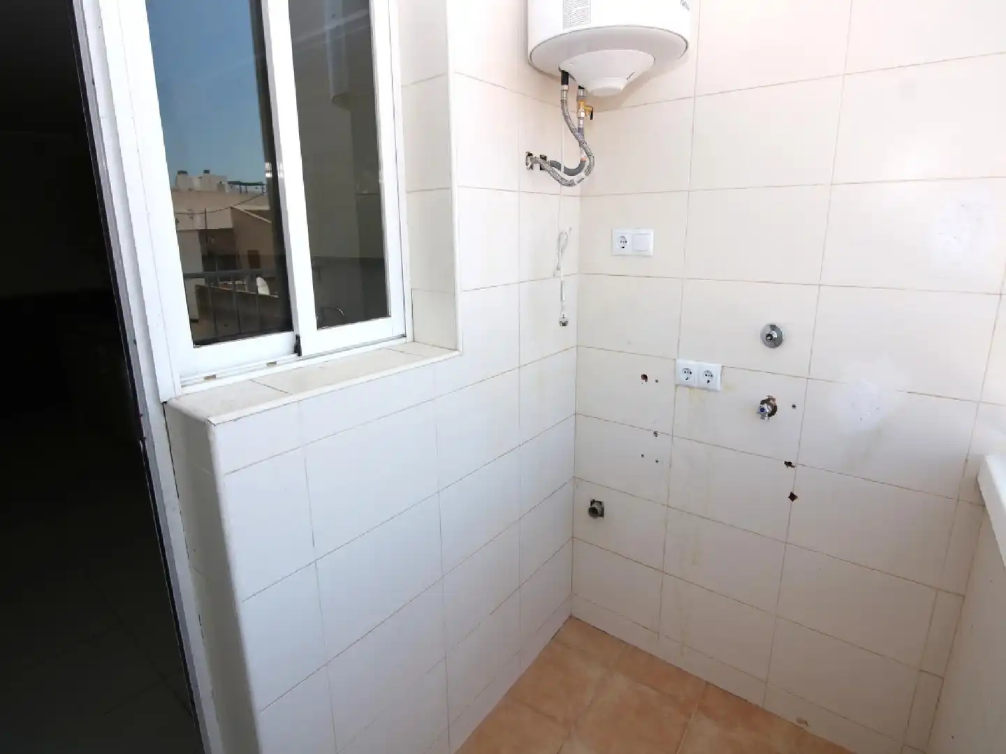 Baño de Piso en venta en Aspe con Terraza
