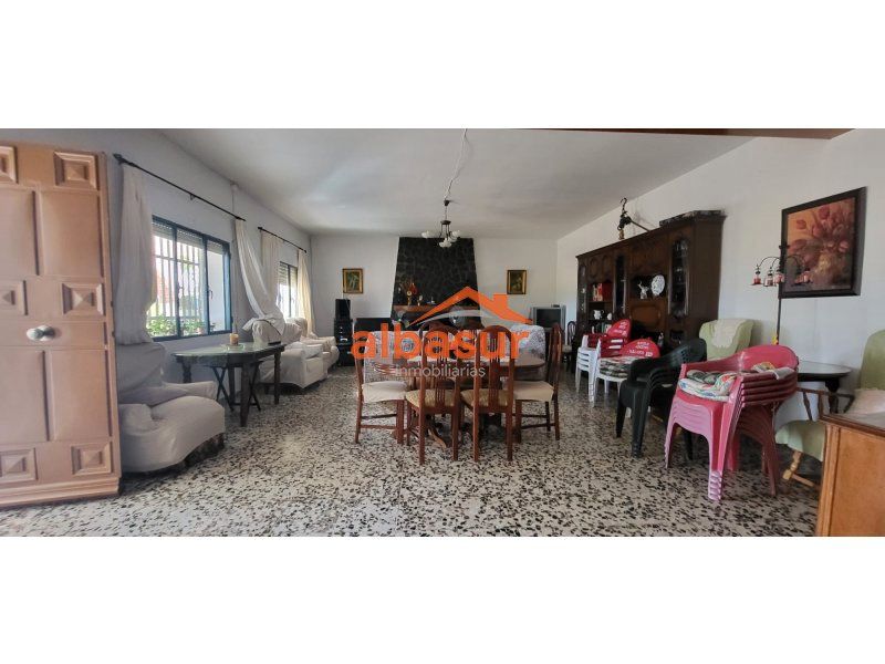 Vista exterior de Casa o xalet en venda en  Córdoba Capital amb Moblat, Rentadora i Microones