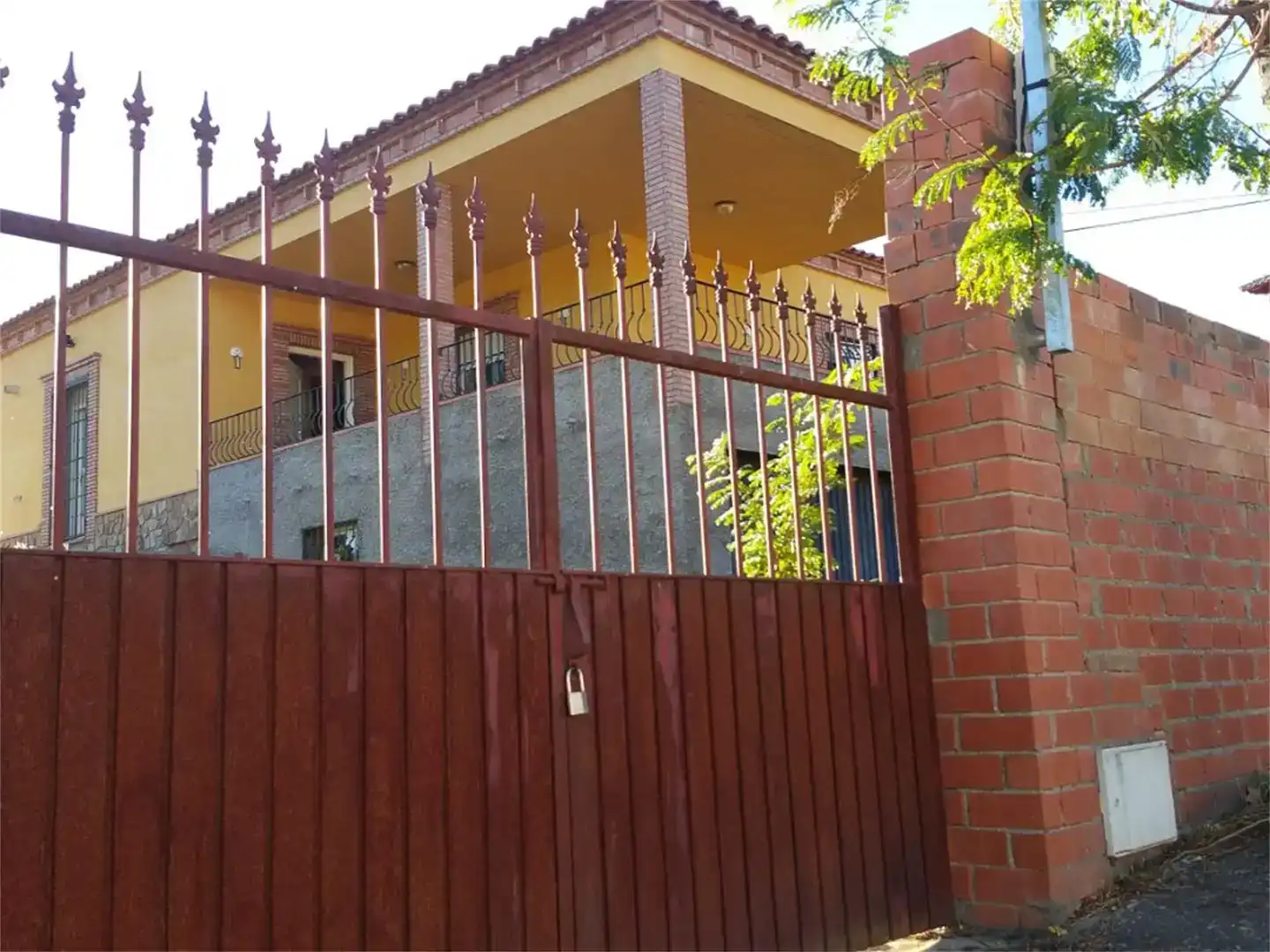 Vista exterior de Casa o chalet en venta en Anchuras con Jardín privado, Trastero y Amueblado