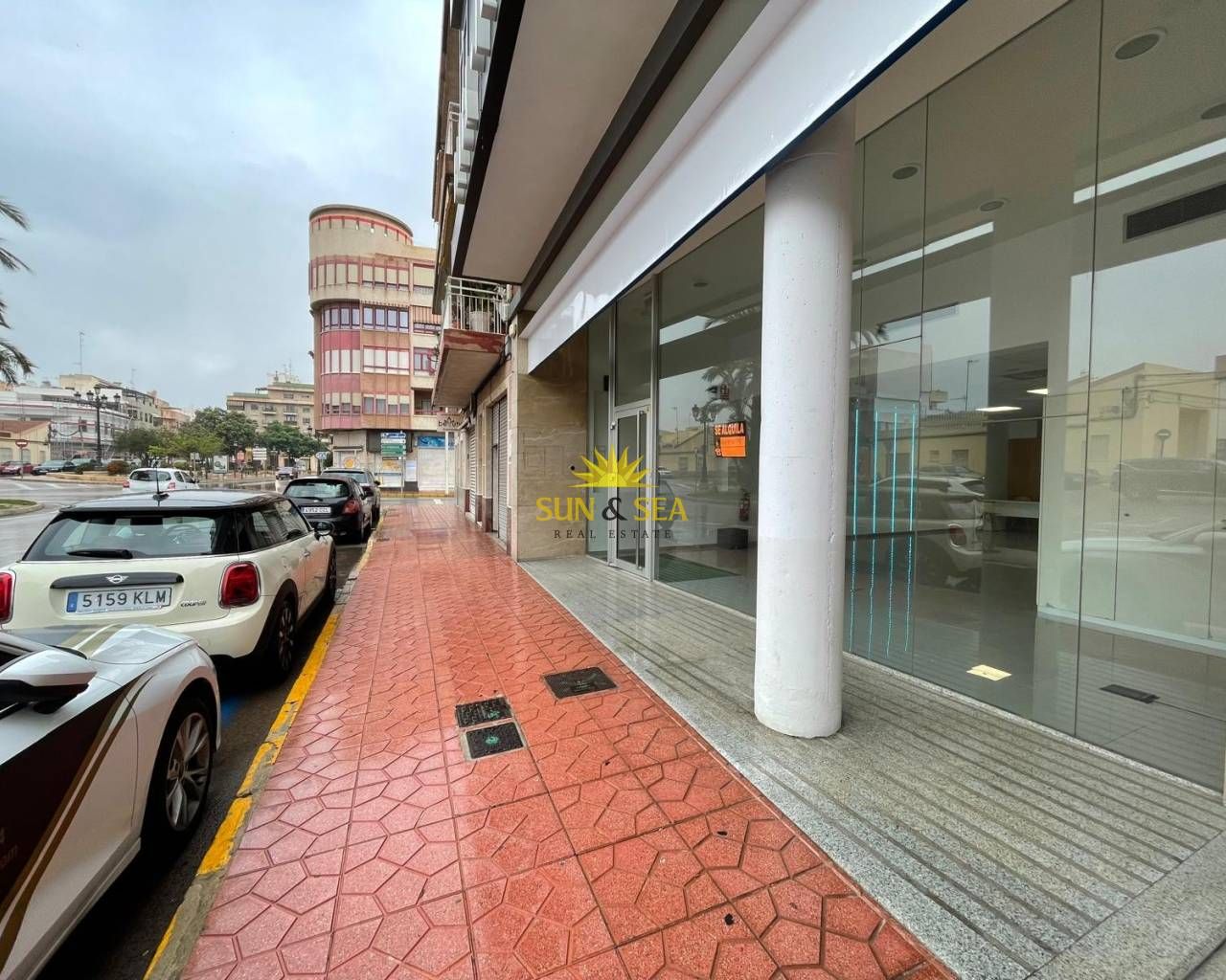 Local de lloguer en Guardamar del Segura amb Aire condicionat i Moblat
