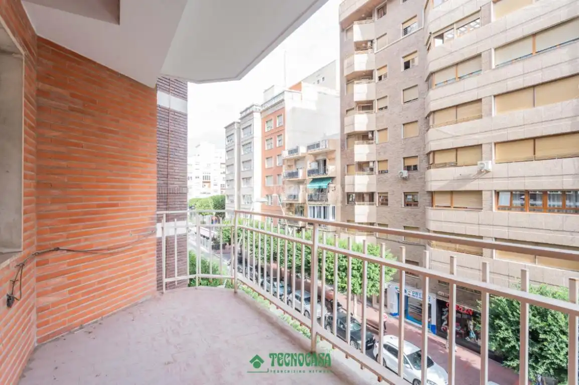 Appartement avec ascenseur à vendre à Av. de la Estación