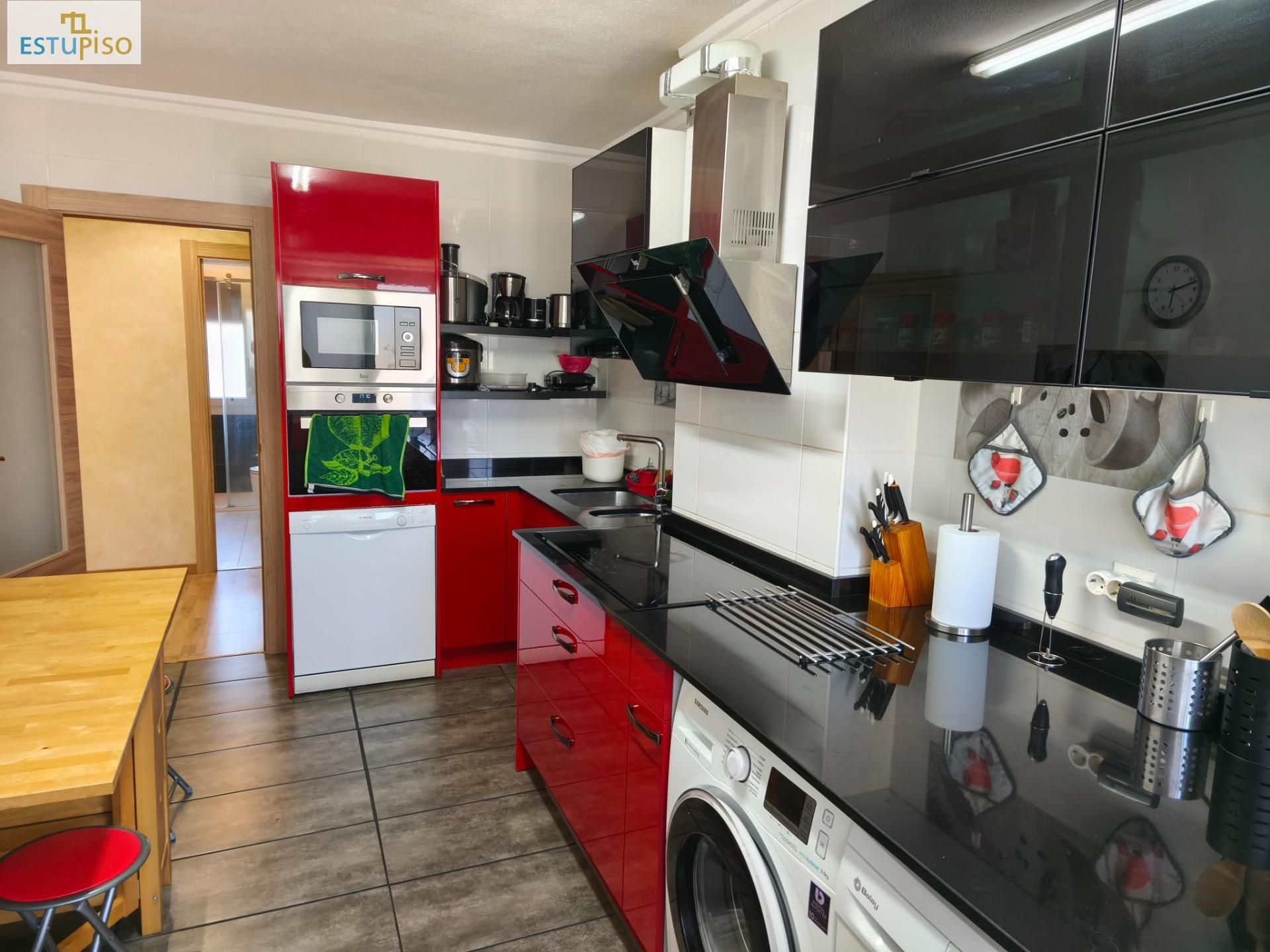 Cocina de Piso en venta en Vitoria - Gasteiz con Calefacción, Parquet y Trastero