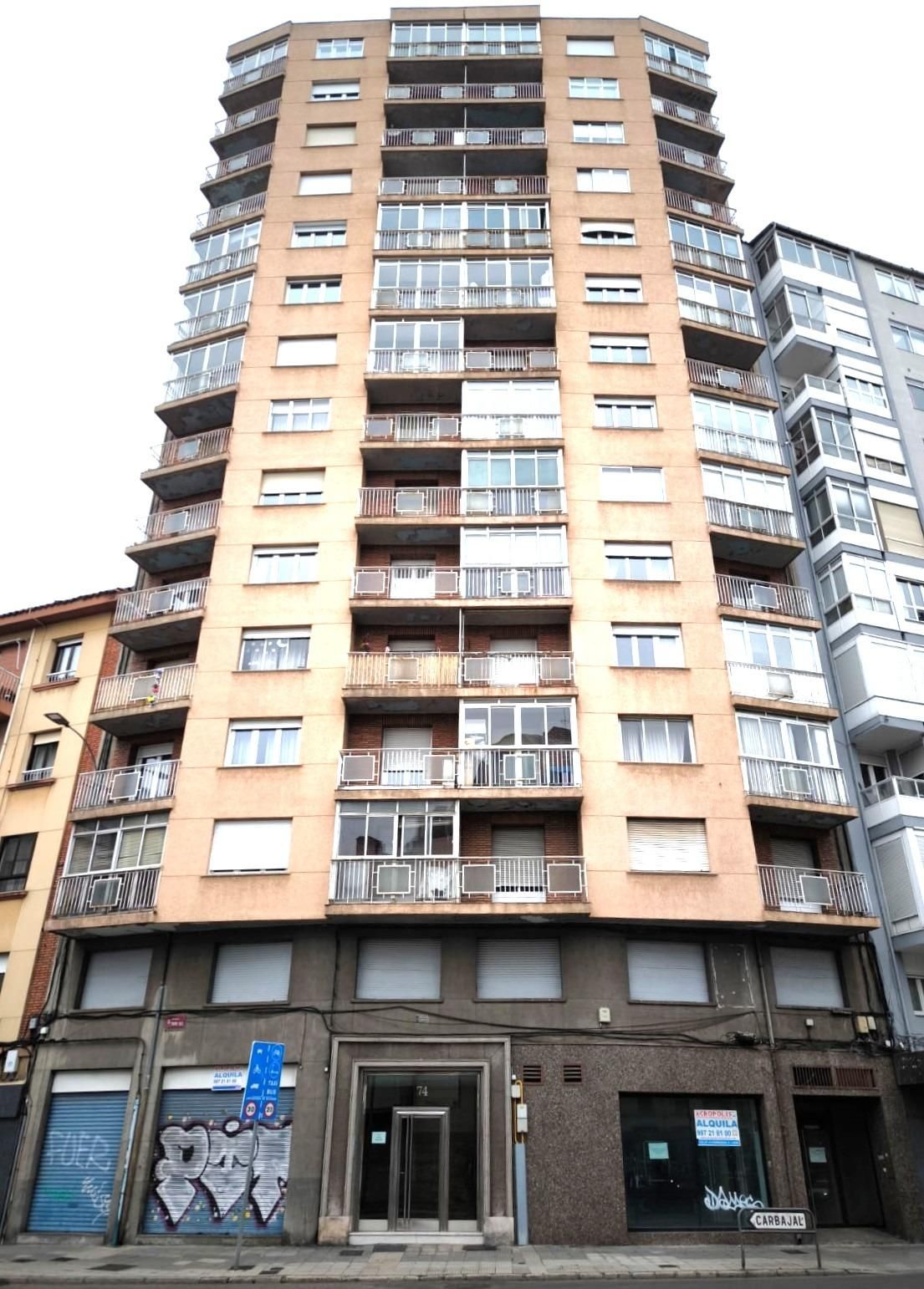 Pis en venda a Avenida PADRE ISLA, 74, San Esteban
