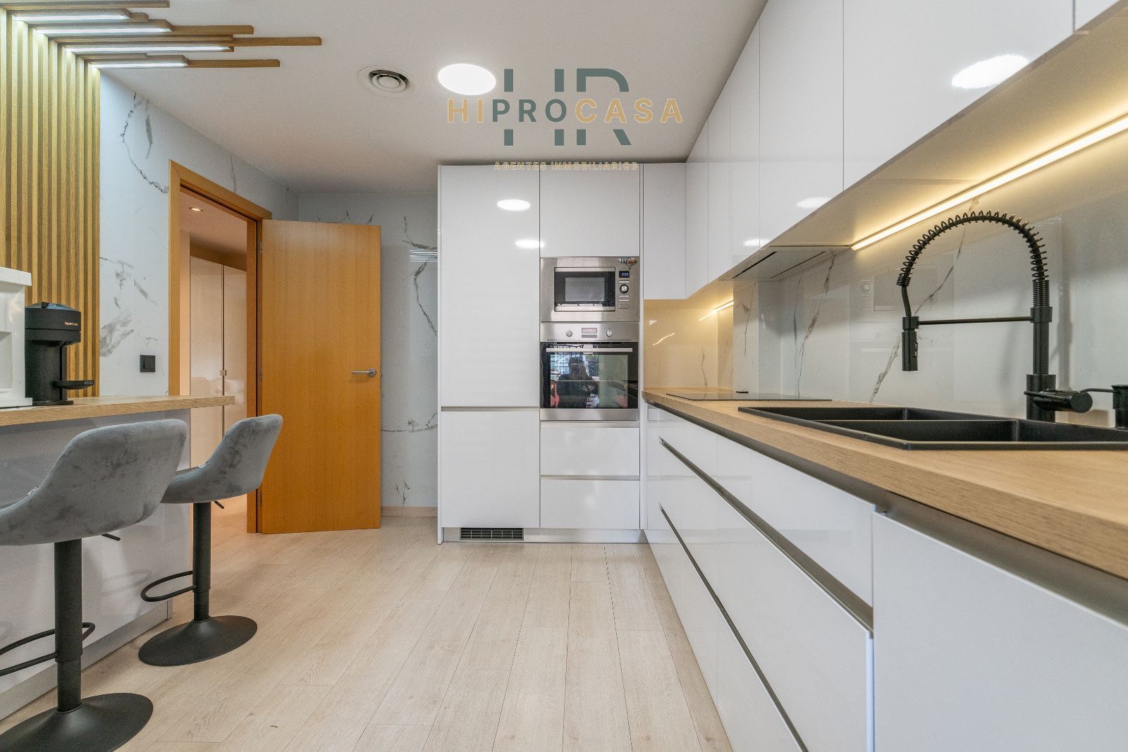 Cuina de Casa adosada en venda en Valls amb Aire condicionat, Calefacció i Traster