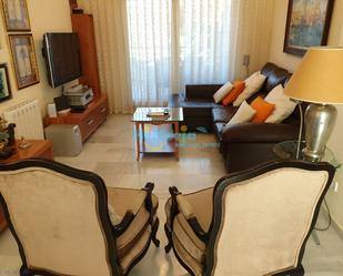 Living room of Single-family semi-detached for sale in Vélez-Málaga  with Air Conditioner, Terrace and Swimming Pool