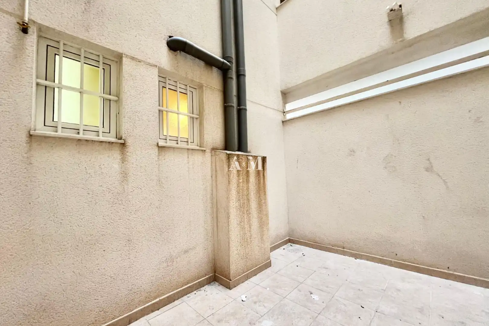 Terrassa de Pis de lloguer en Torrevieja amb Aire condicionat, Calefacció i Piscina
