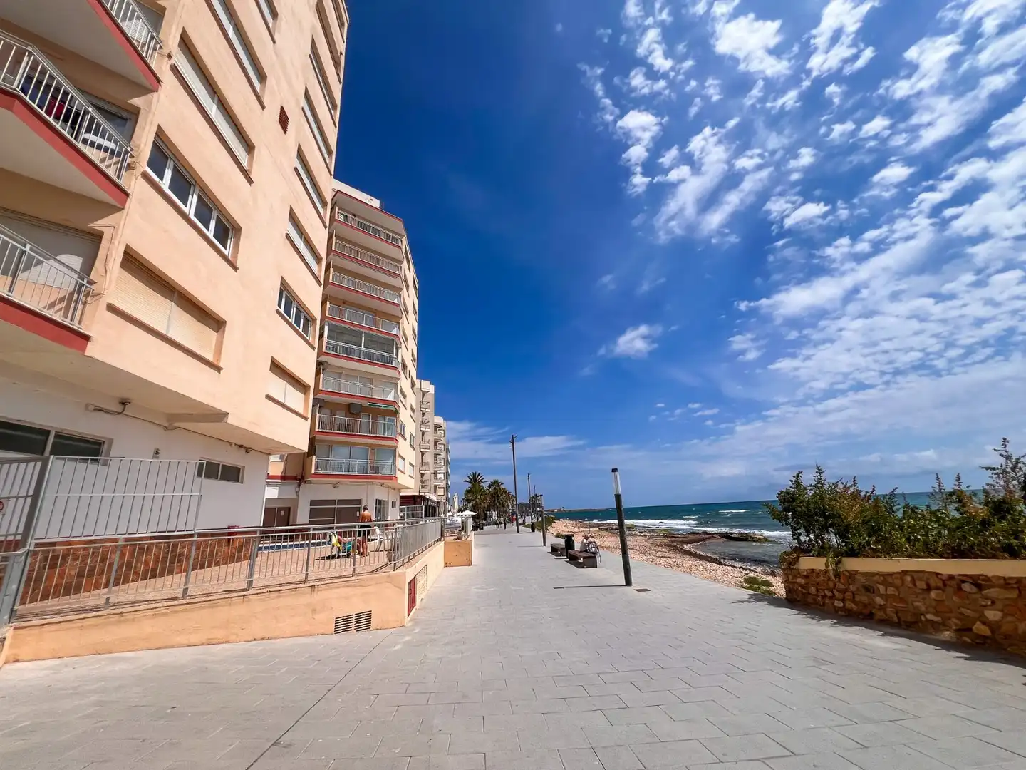 Vista exterior de Apartamento en venta en Torrevieja con Aire acondicionado, Calefacción y Terraza