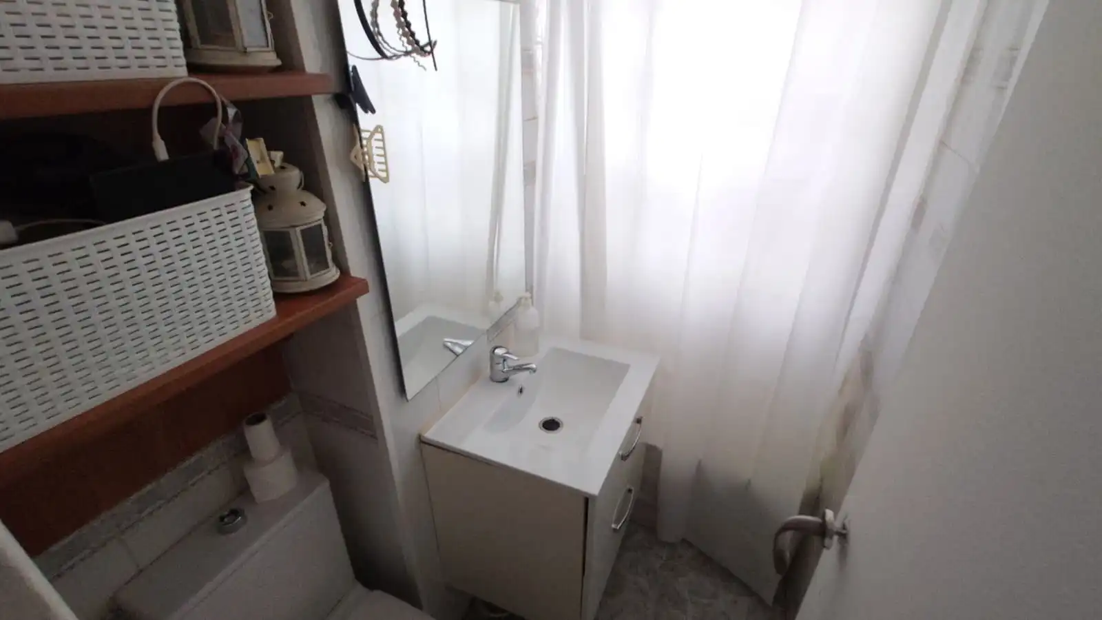 Baño de Piso en venta en Sevilla con Aire acondicionado y Amueblado