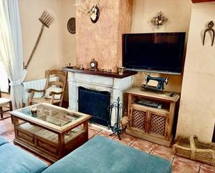 Living room of House or chalet for sale in Cardeña  with Heating and Storage room
