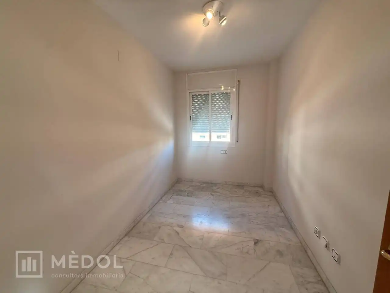 Appartamento con terrazza in affitto a Calle Carles Riba, imagen 9