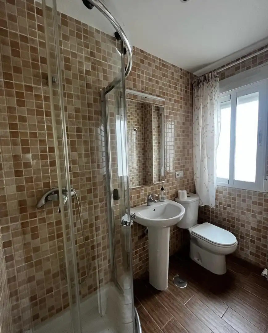 Bathroom of Attic for sale in Mancha Real  with Air Conditioner, Heating and Parquet flooring