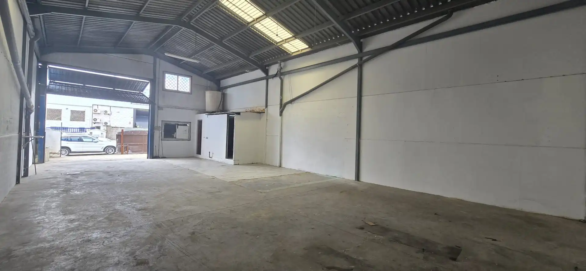Nau industrial en venda a Calle Mozambique, imagen 3